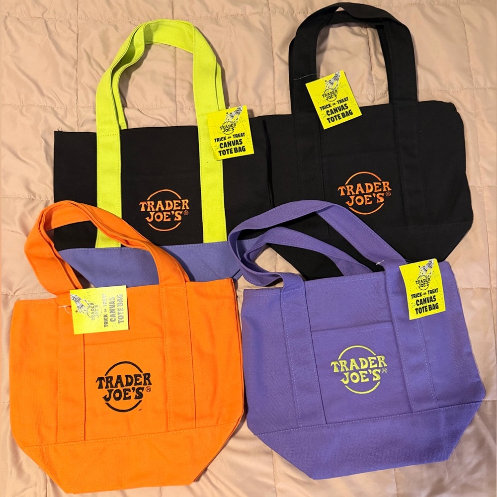 Trader Joe’s Halloween mini-tote Set of 4